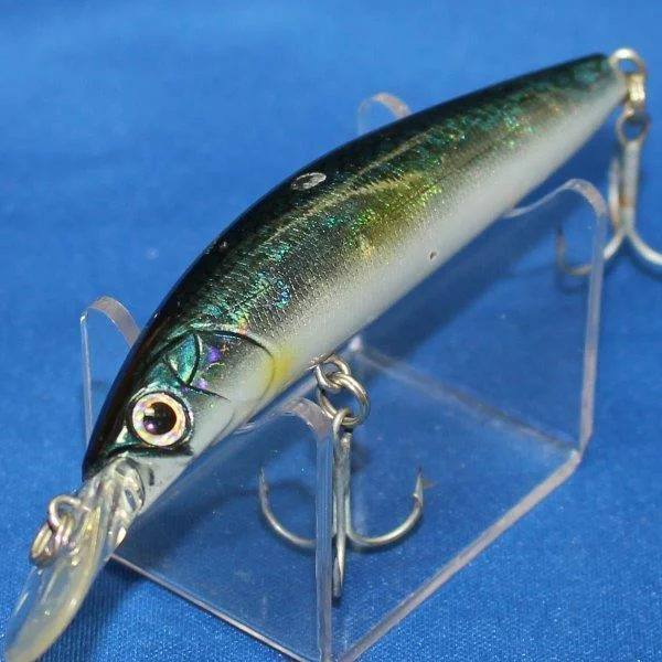 LIP IN BAIT S [Used]