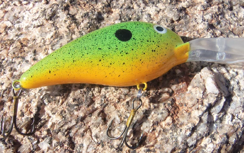 Custom Green Yellow Orange Crankbait Bass Pike Fishing Lure Hand Painted for Dad Grandpa Father's Day Fisherman